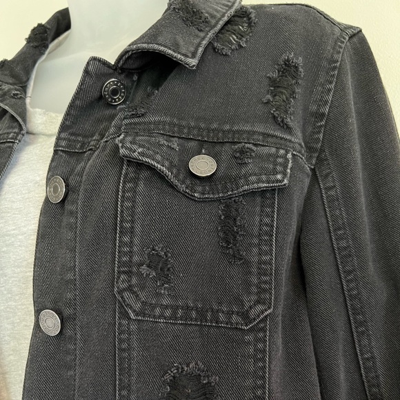 Distressed black jean jacket - Picture 2 of 7